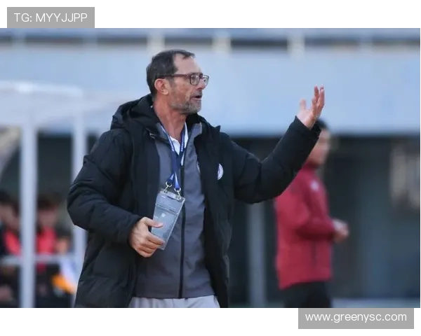 足球比赛中的球员职责与角色定位 足球比赛中的球员职责与角色定位