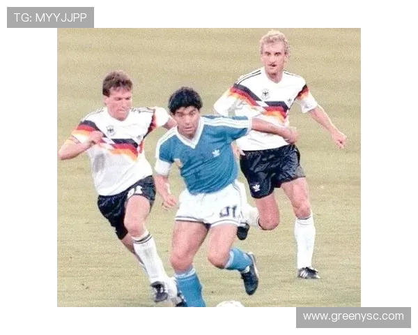 一九九八年世界杯意大利对阵智利的经典对决与命运转折再现历史瞬间