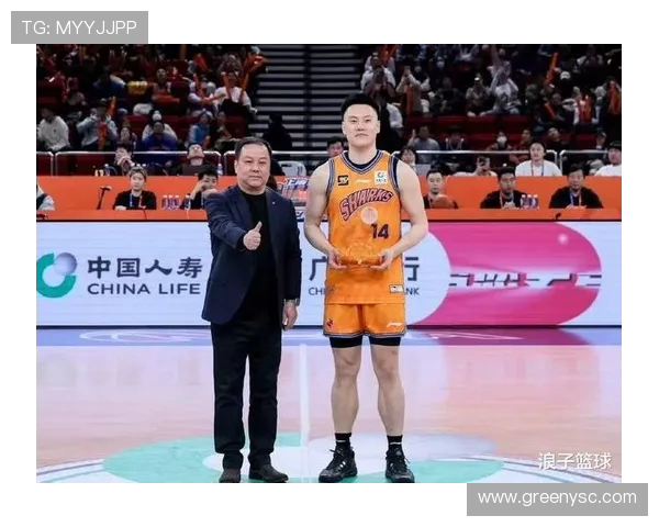 李弘权首次入选国家队期待在明晚比赛中展现精彩表现