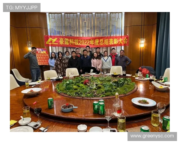 翟晓川携全家福祝福粉丝新年快乐温馨瞬间分享